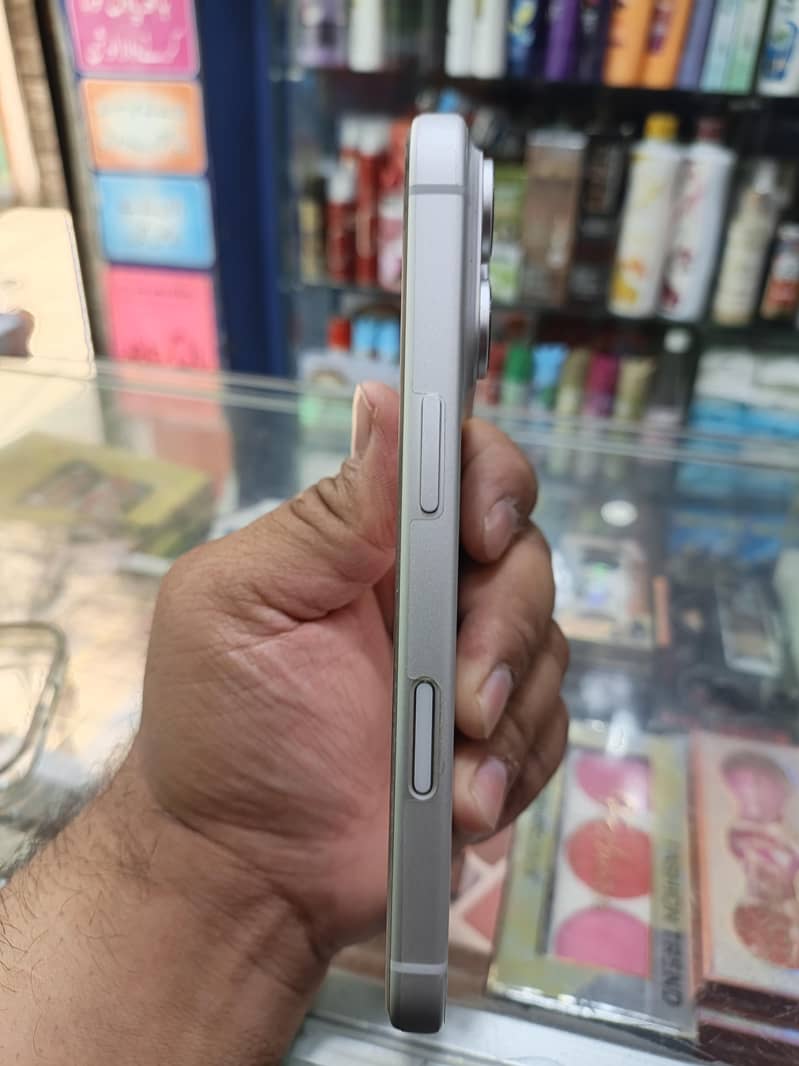 Apple iPhone 17 Pro 2