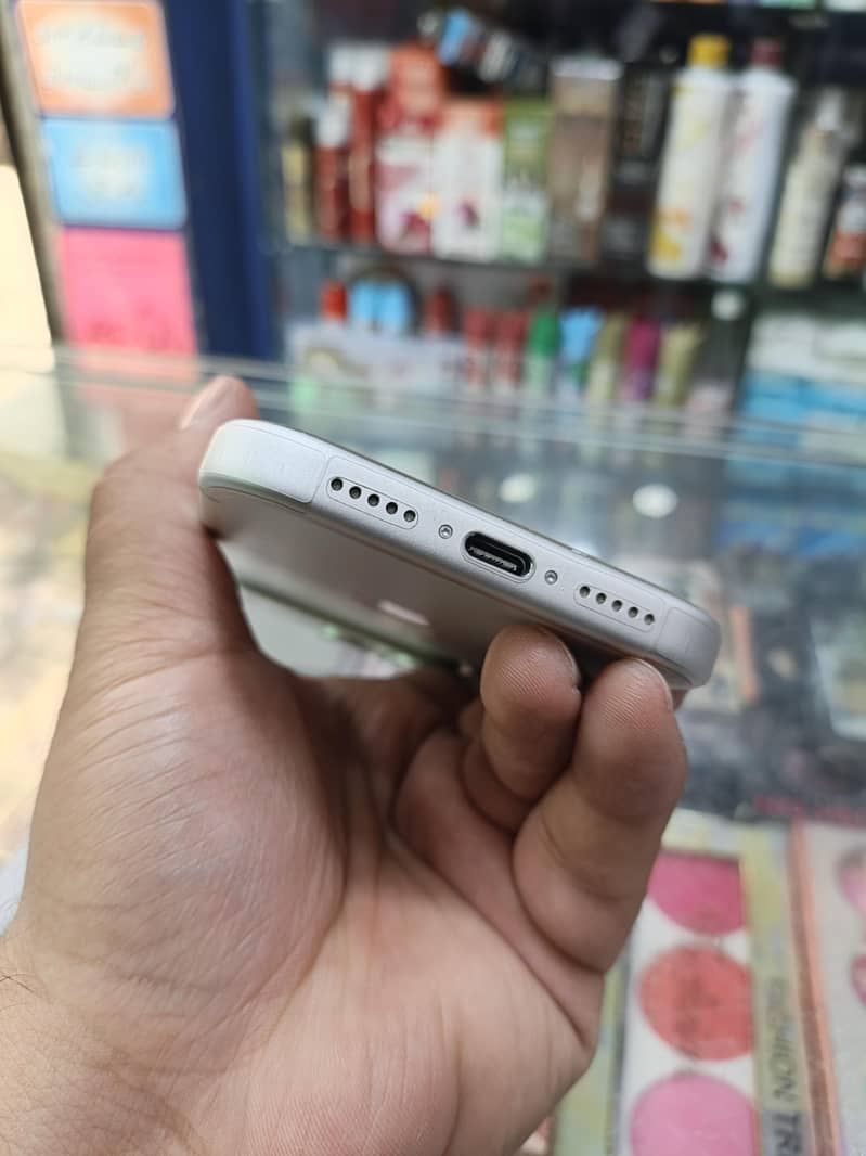 Apple iPhone 17 Pro 4