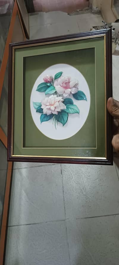 Imported Wall Hanging Plates and Showpiece.