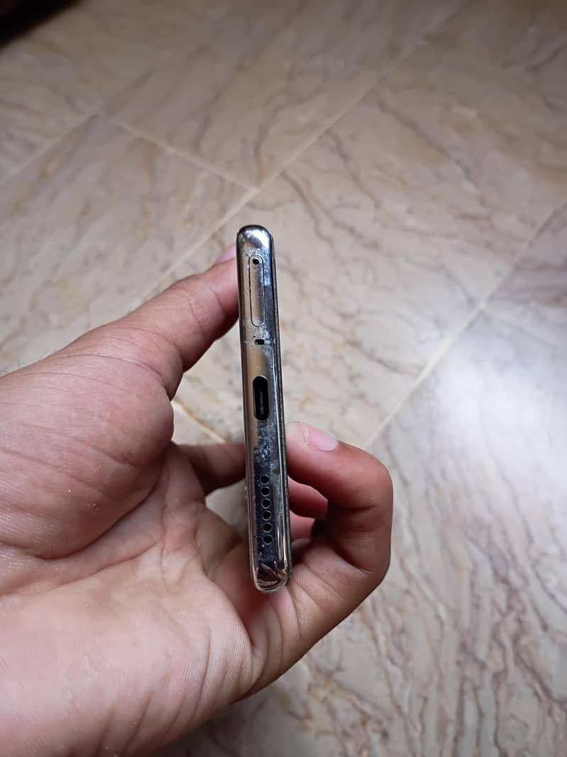 Tecno CAMON 40 Pro 4