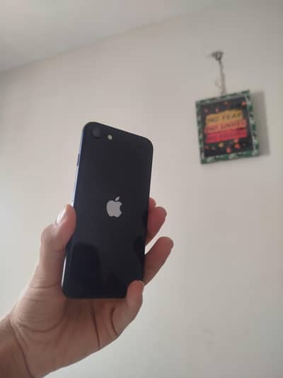 Apple iPhone SE