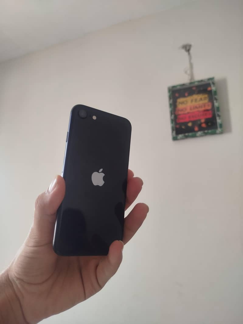 Apple iPhone SE 0
