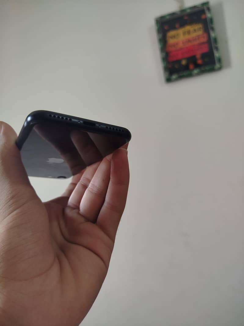 Apple iPhone SE 3