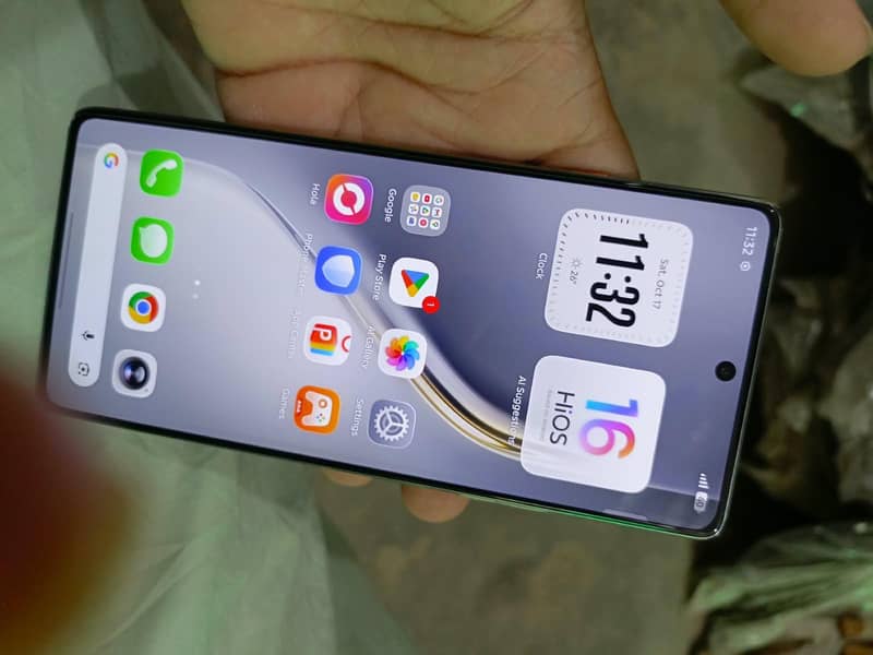 Tecno CAMON 40 1