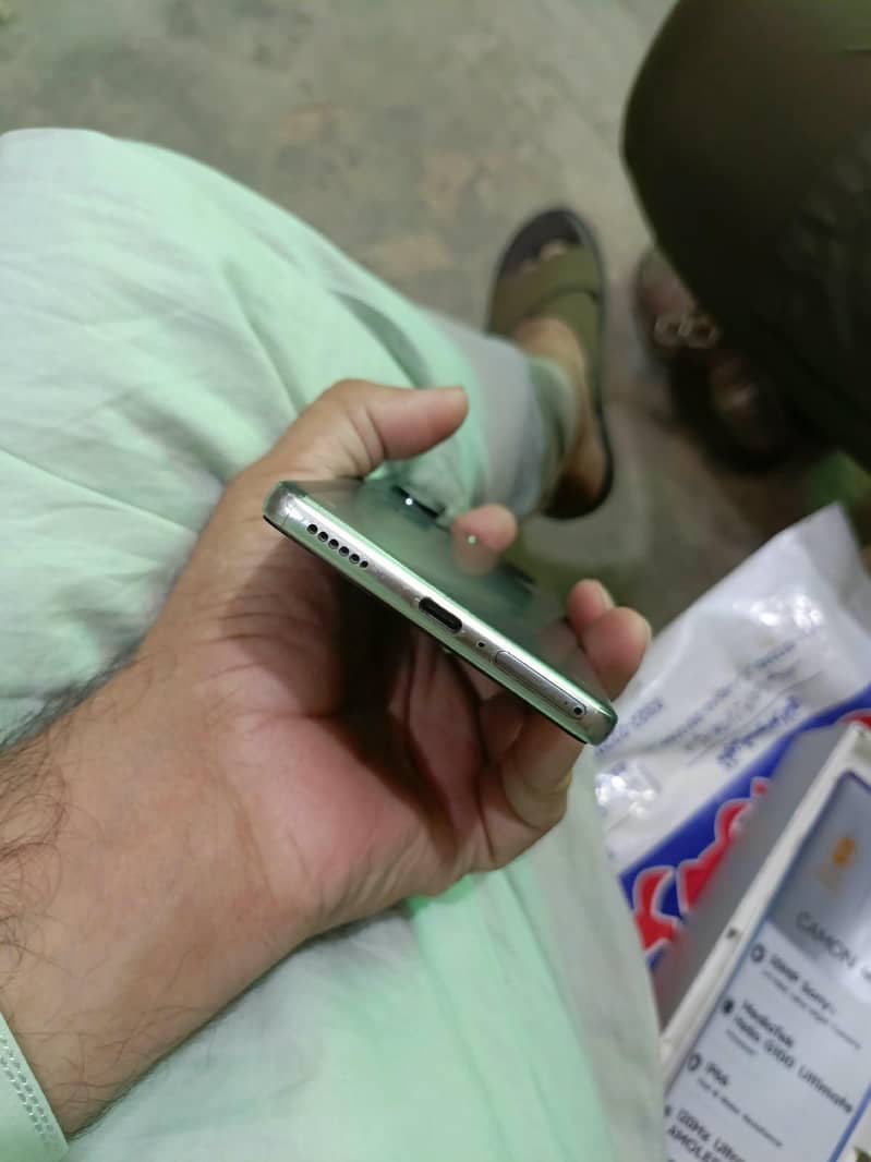Tecno CAMON 40 4