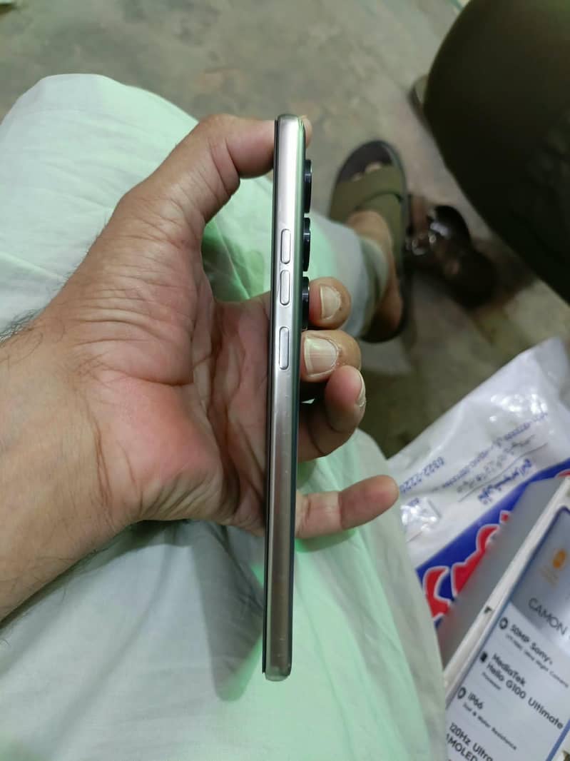 Tecno CAMON 40 7