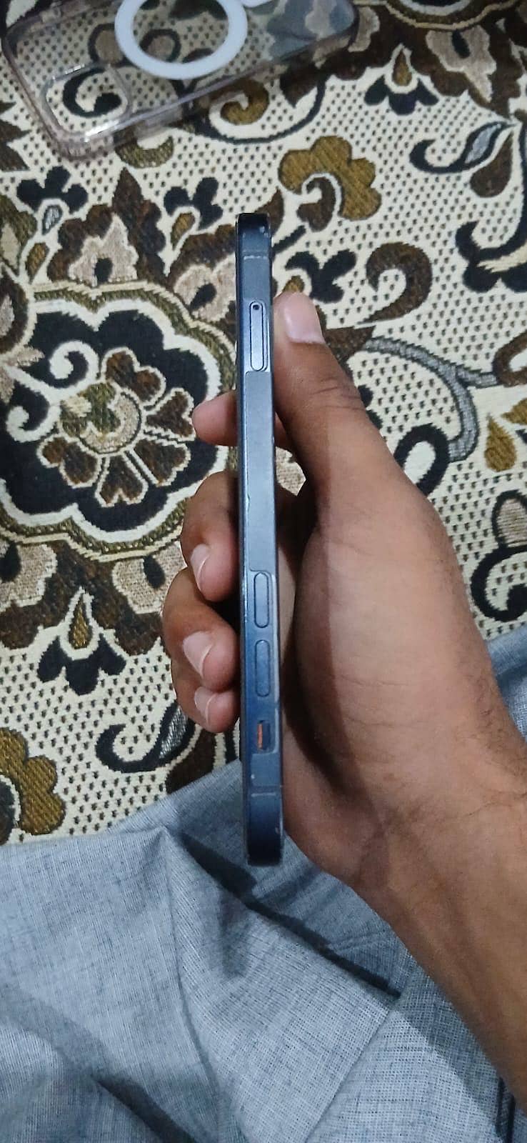 Apple iPhone 12 3