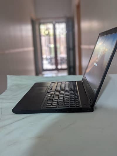 High performance I5 7 generation H series/ navidad' Quadro M620