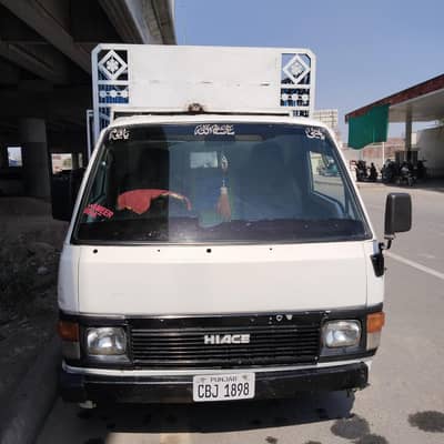 Toyota hiace