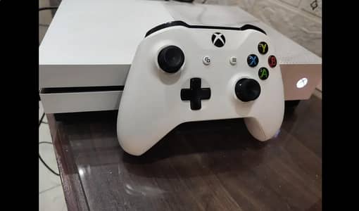 XBOX one s Just like New (jailbreak)