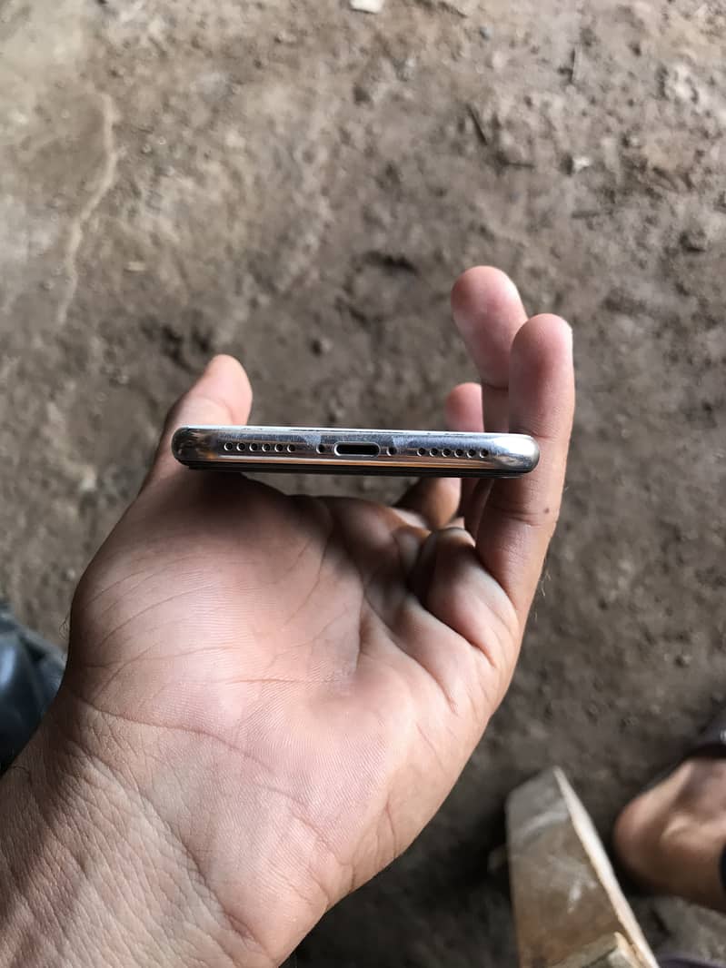 Apple iPhone X 1
