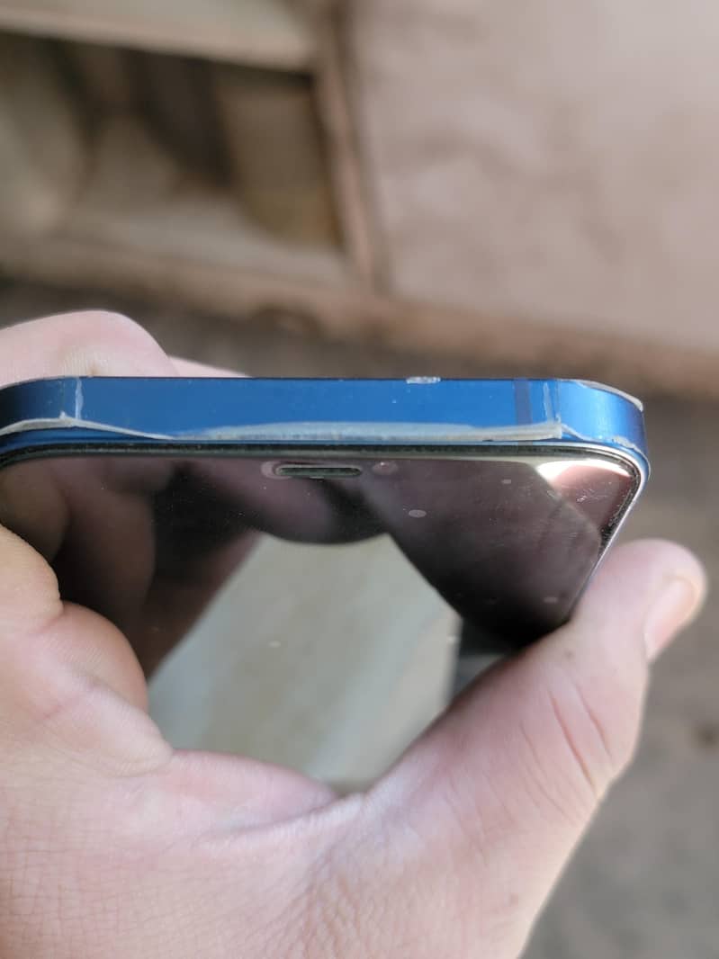 Apple iPhone 12 3
