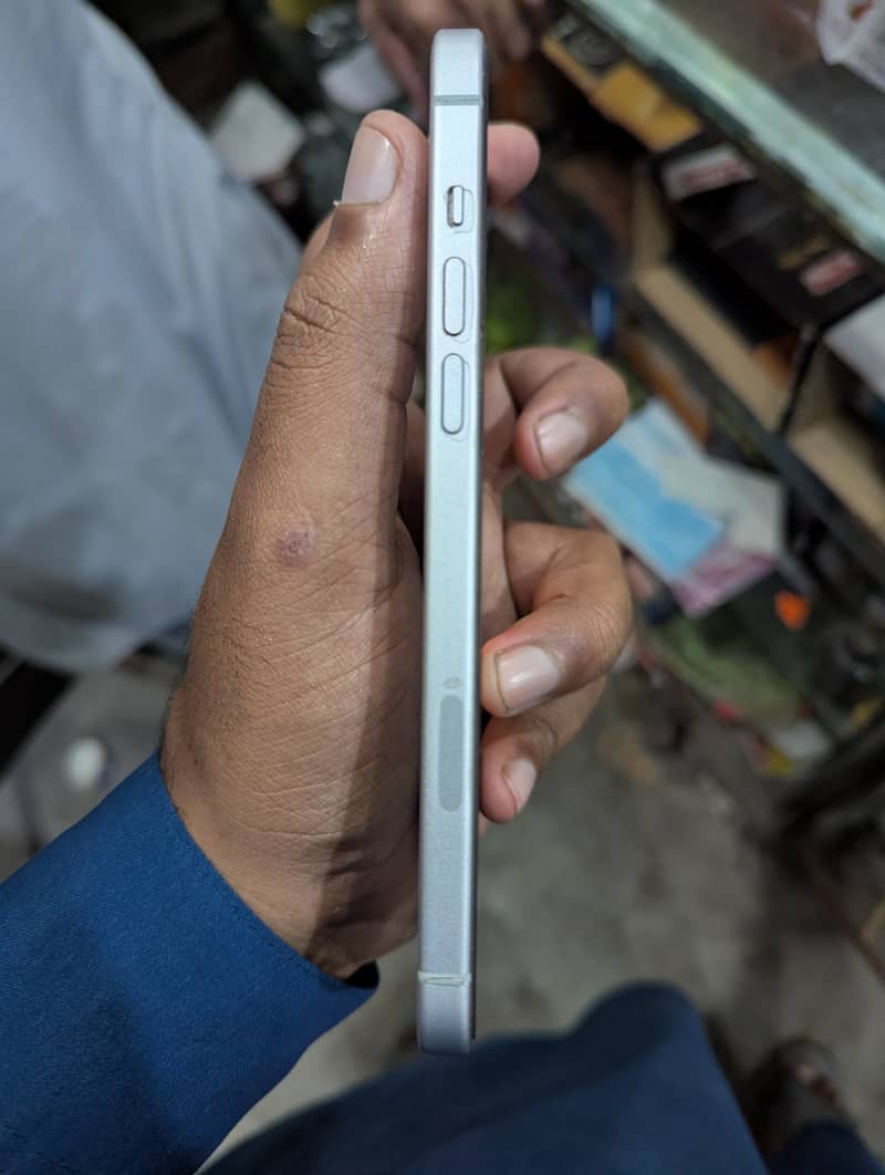 Iphone 15+ 3