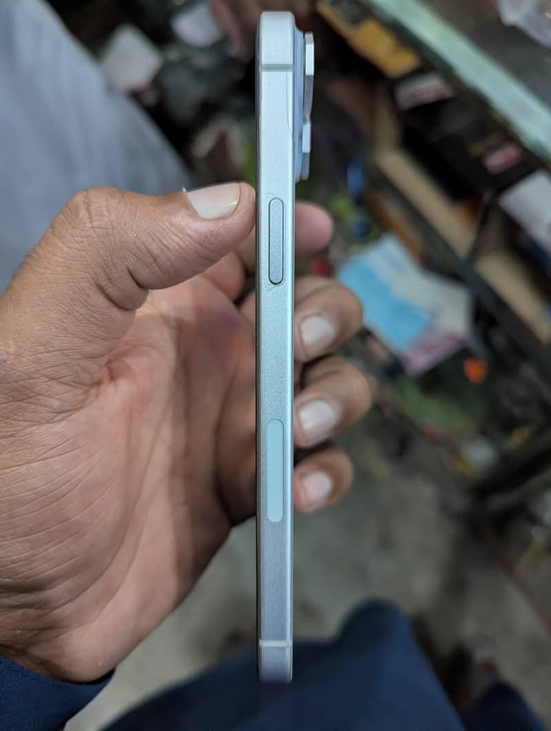 Iphone 15+ 4
