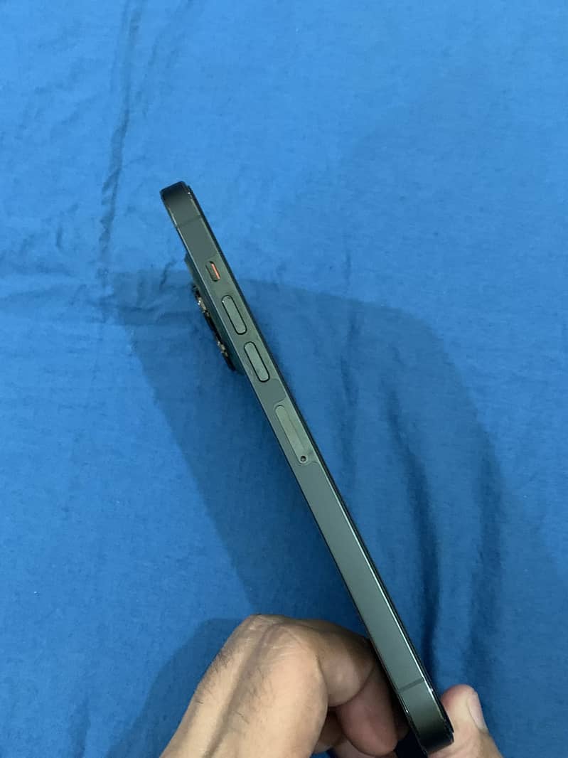 Apple iPhone 13 Pro Max 5
