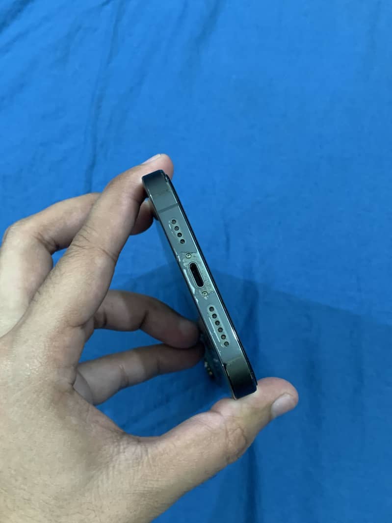 Apple iPhone 13 Pro Max 7