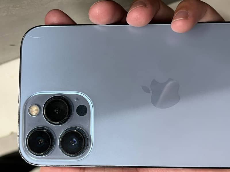 Apple iPhone 13 Pro Max 8