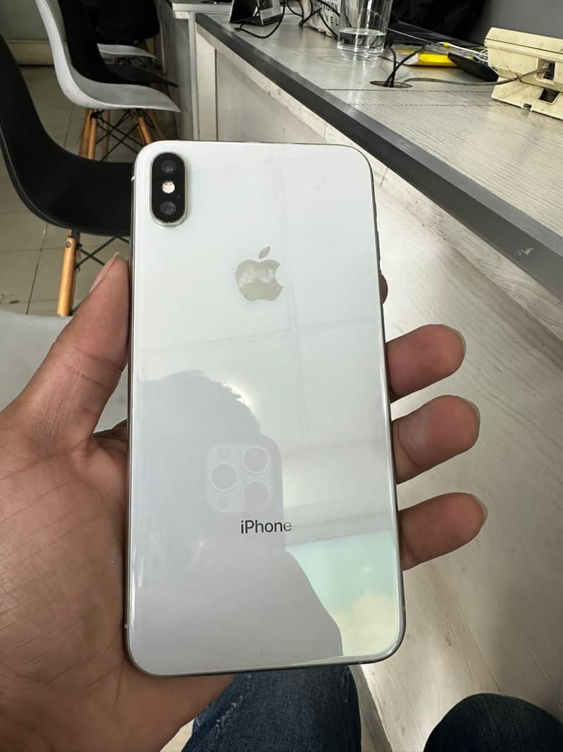 IPHONE XSMAX 1