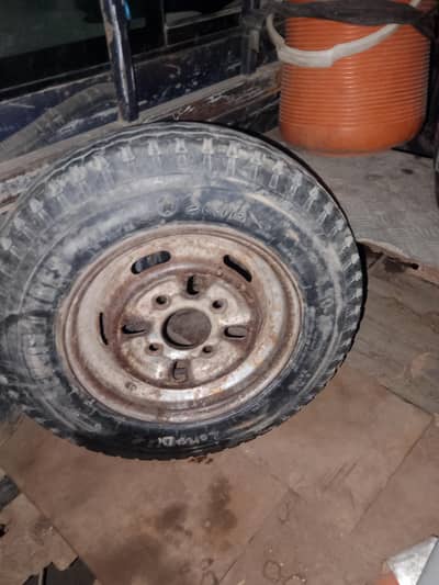 Suzuki tyre