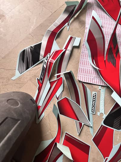 Cb 150 f stickers and rear mudguard