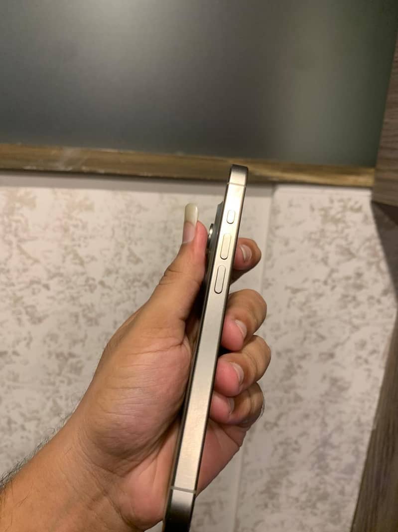 Iphone 15pro 4