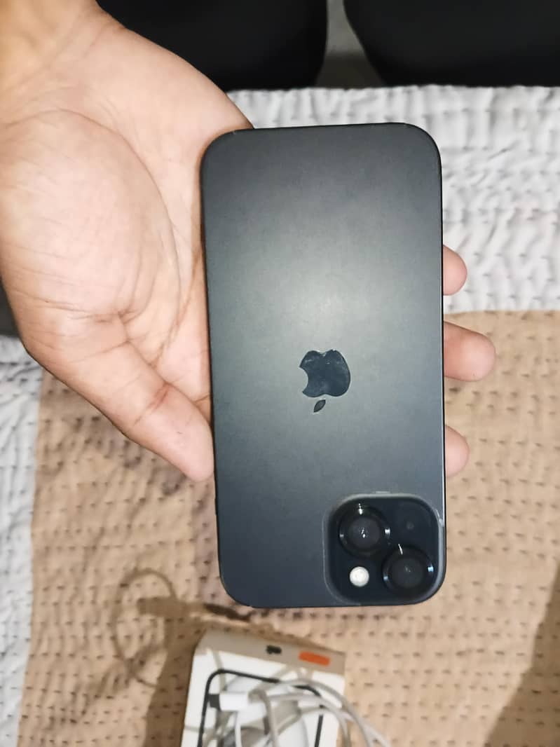 Apple iPhone 15 8