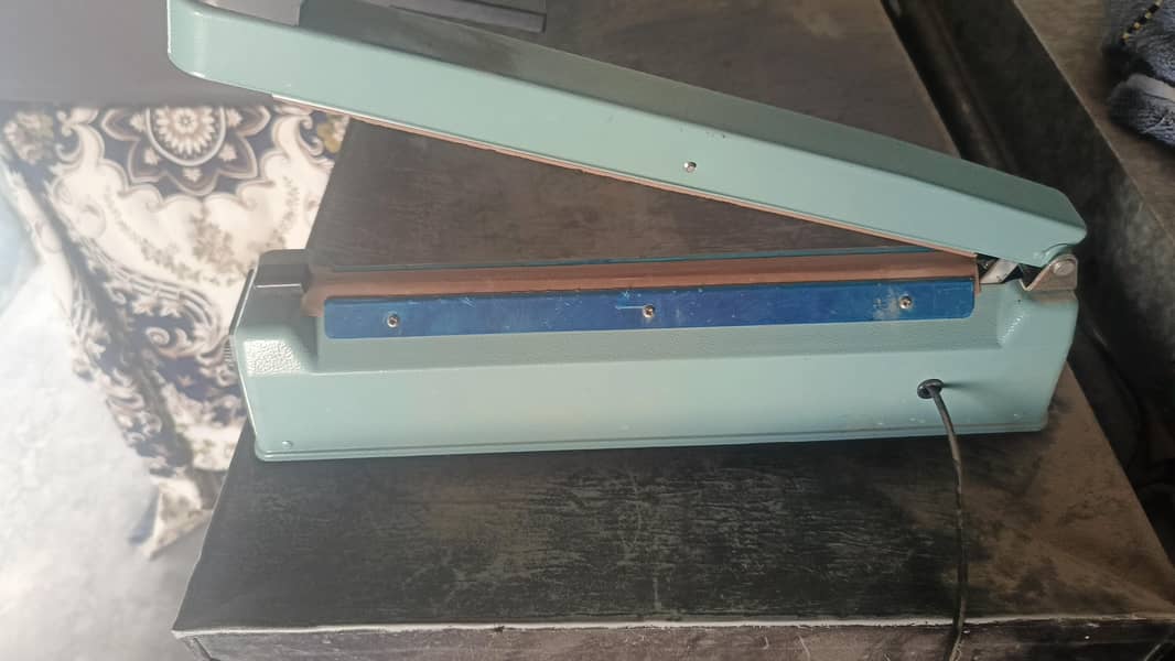 Sealer machine 3