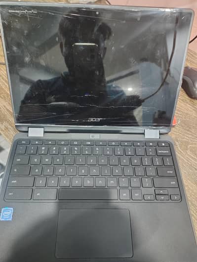 CHROMEBOOK AVAILABLE 4/32 10/10 CONDITION ONLY 1 WEEK USE