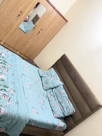 Queen-size bed / mattress / wardrobe / furniture