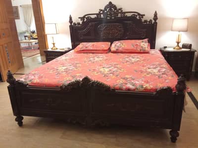 Solid wood chinioti bed set