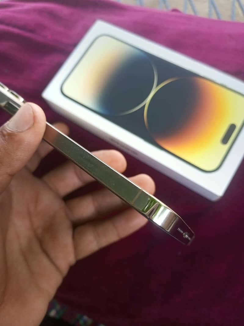 Apple iPhone 14 Pro Max 2