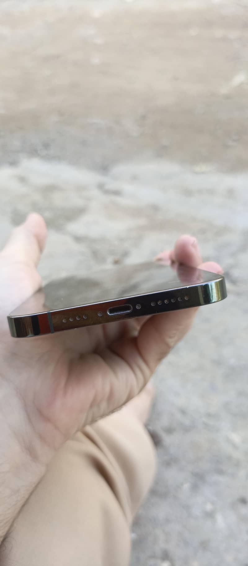 Apple iPhone 13 Pro Max 4