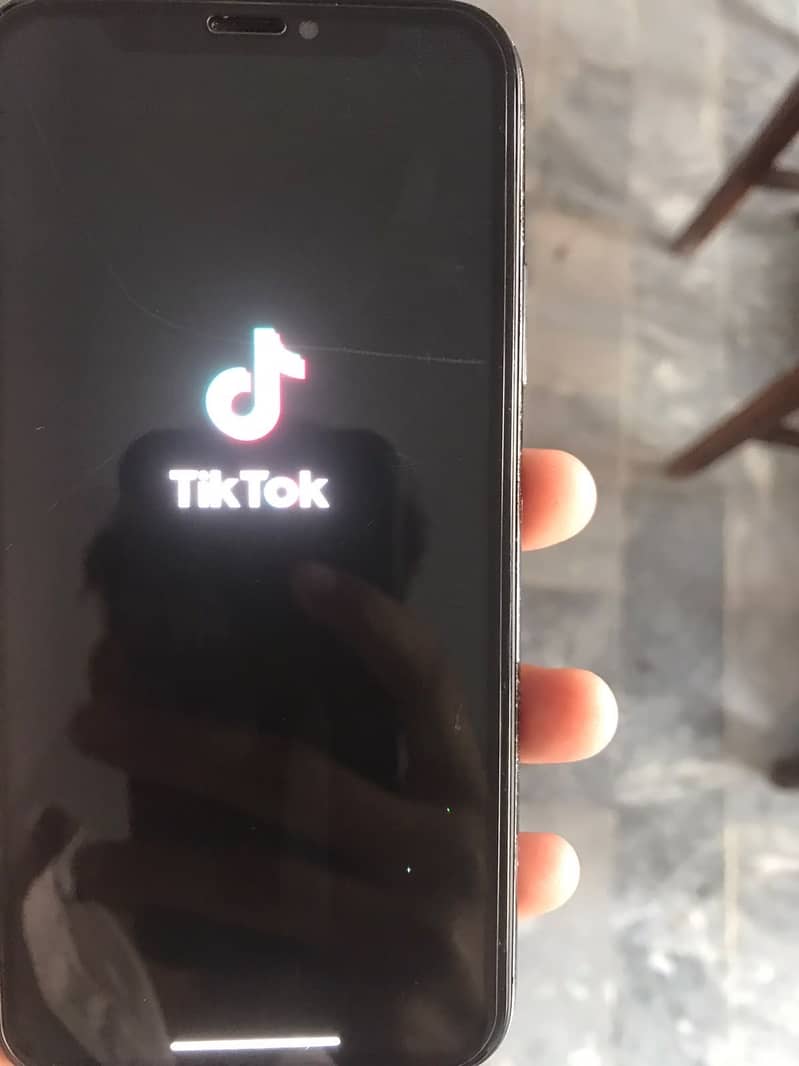 Apple iPhone XS 3