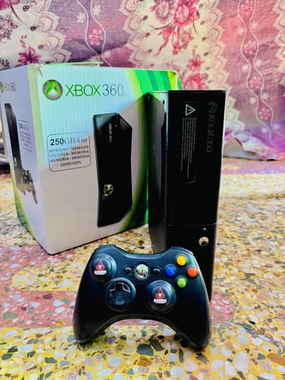 XBOX 360 E SLIM