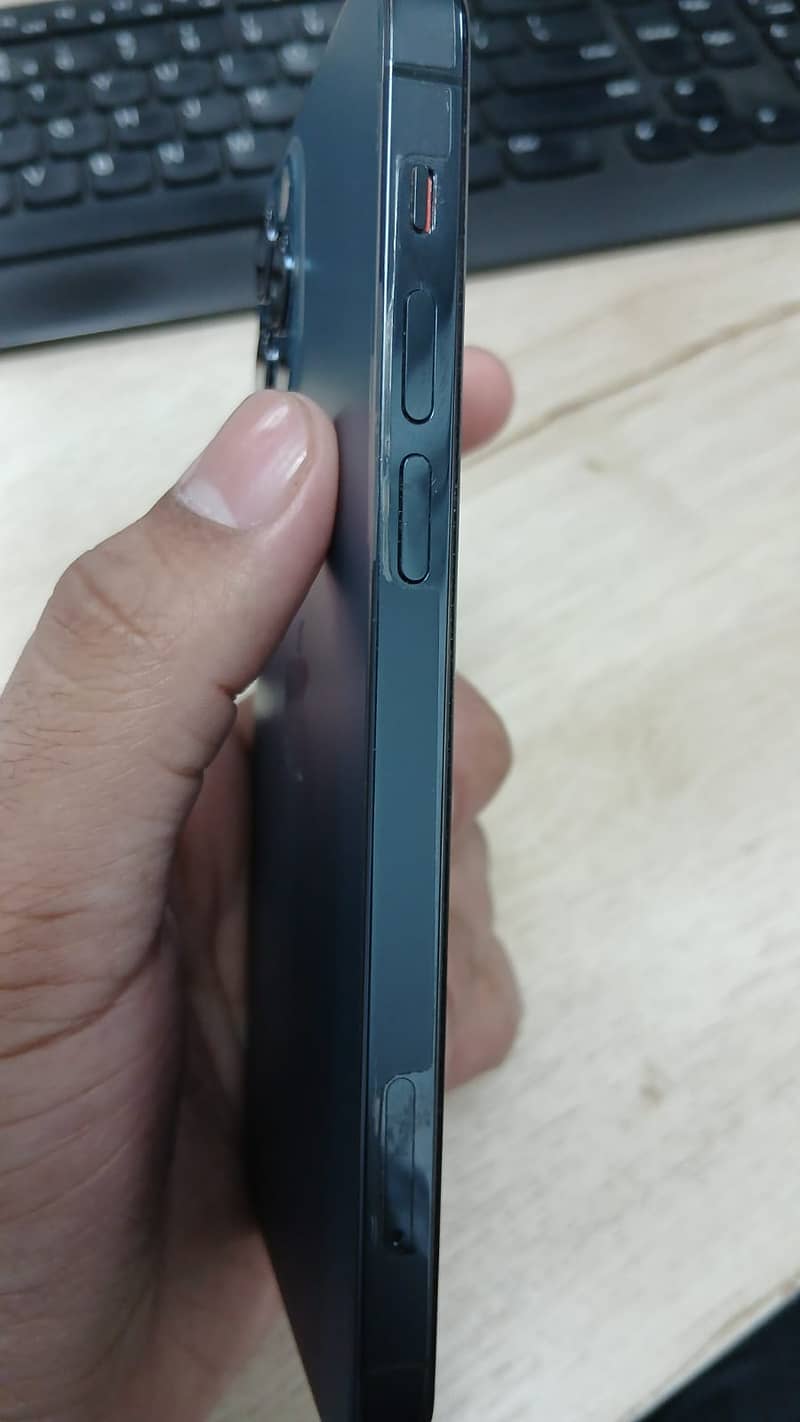 Apple iPhone 12 Pro 2