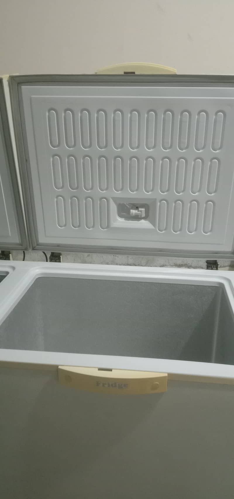 deep freezer with good condition 9