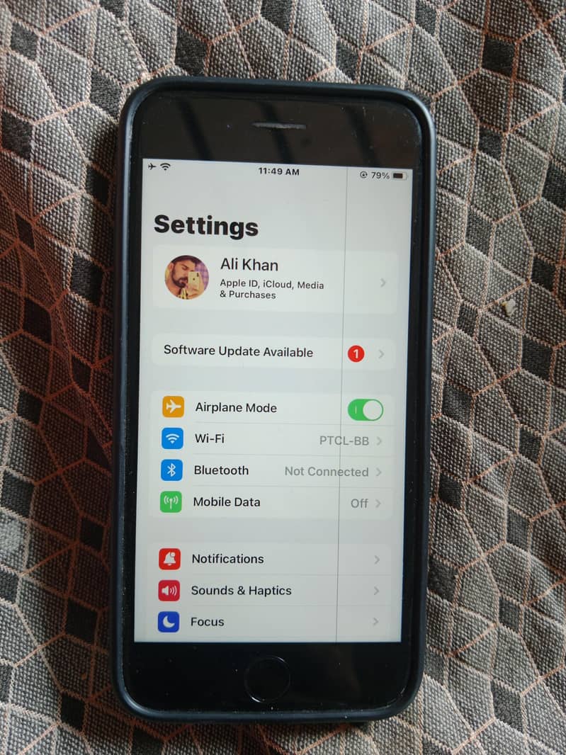 Apple iPhone 7 0