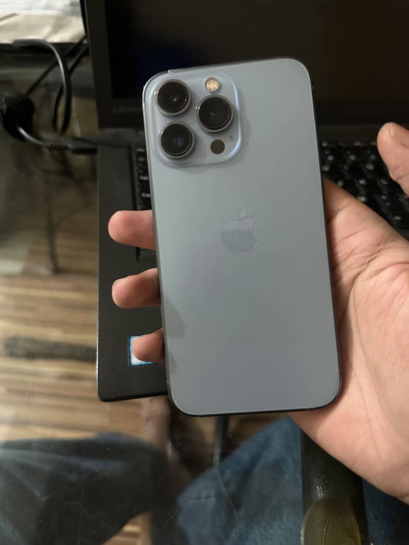 Apple iPhone 13 Pro 3
