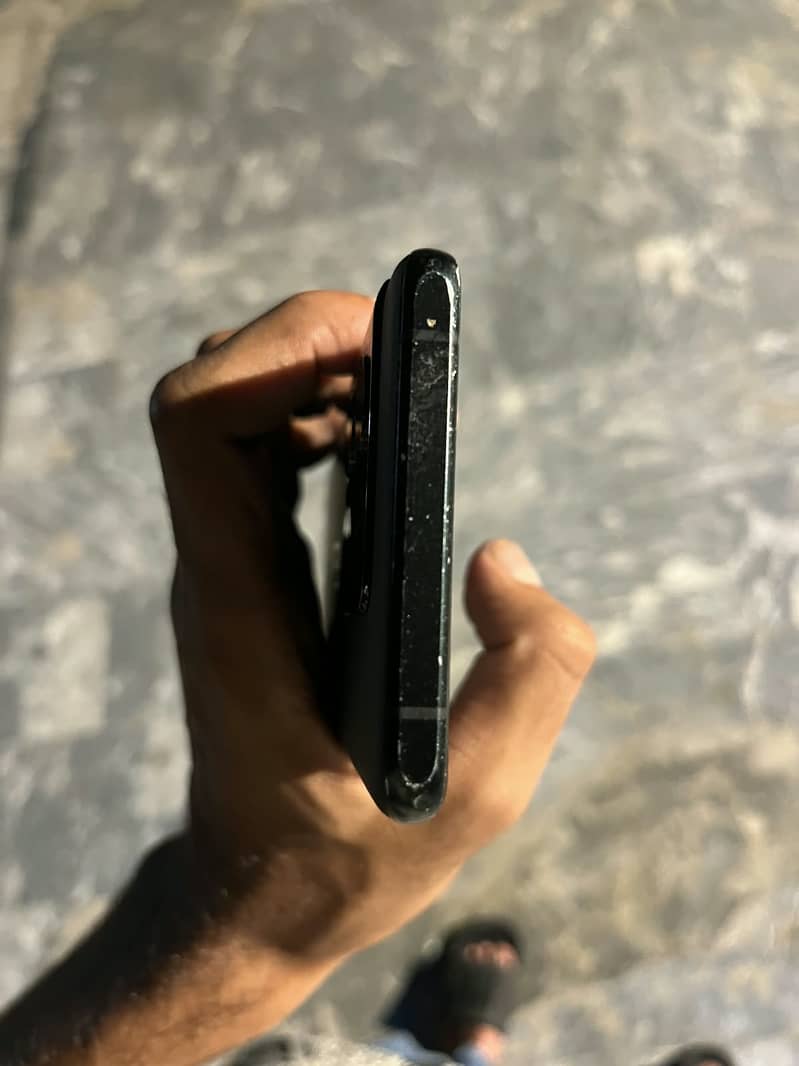 One Plus 10 Pro 4