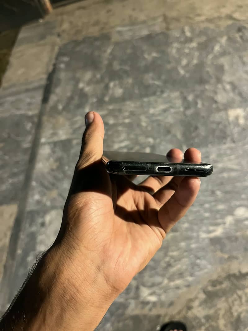One Plus 10 Pro 5