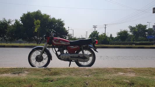 Honda cg 125 (2016)