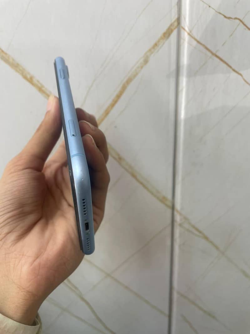 Apple iPhone XR 5