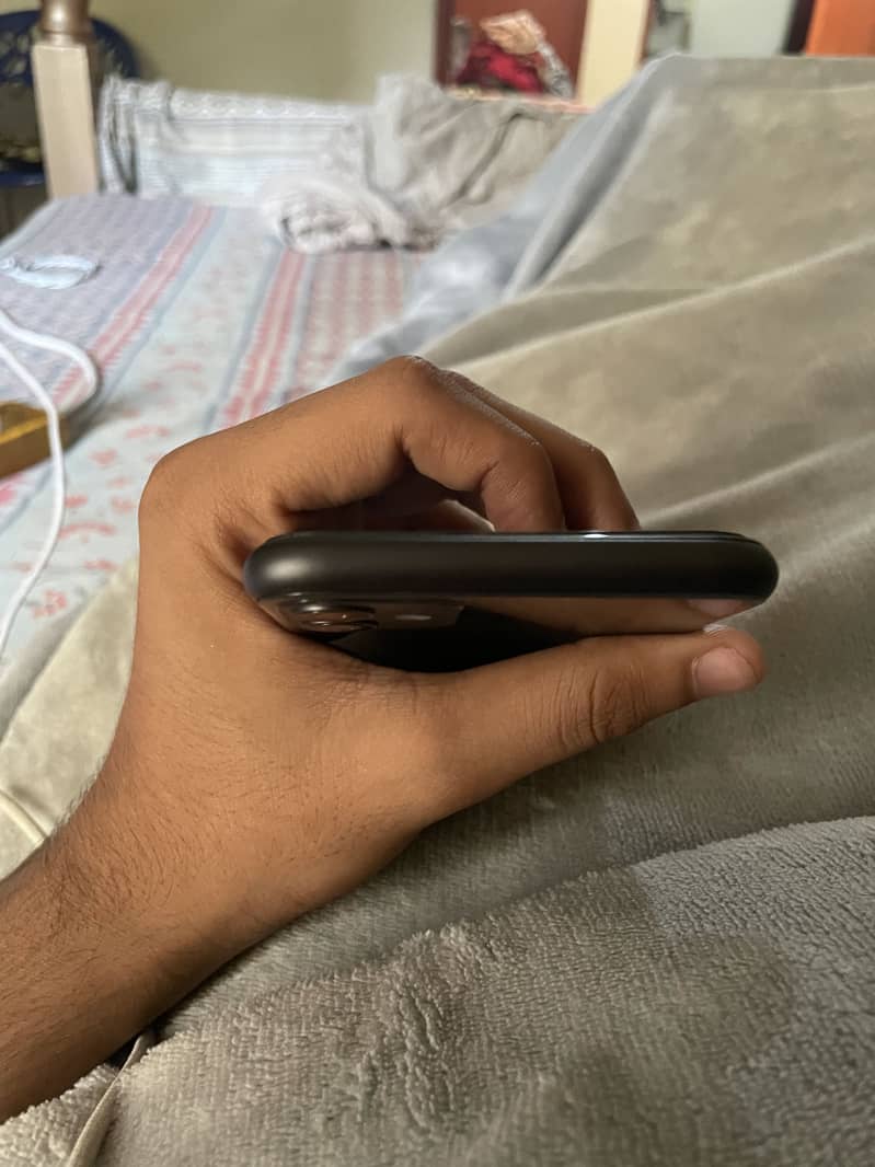 Apple iPhone 11 10