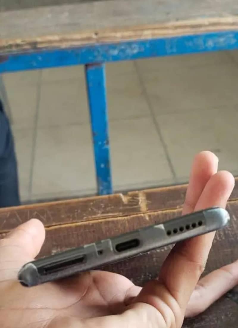 Tecno CAMON 30S 4