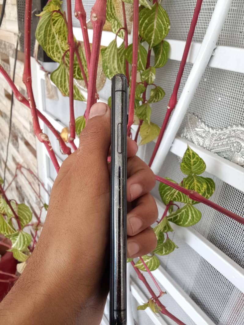 Apple iPhone X 1