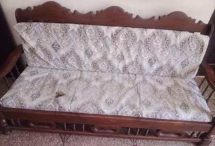 Selling Sofa Set