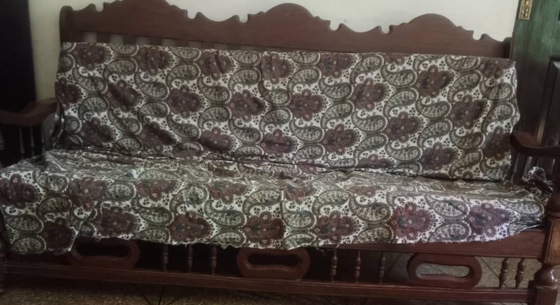 Selling Sofa Set 1
