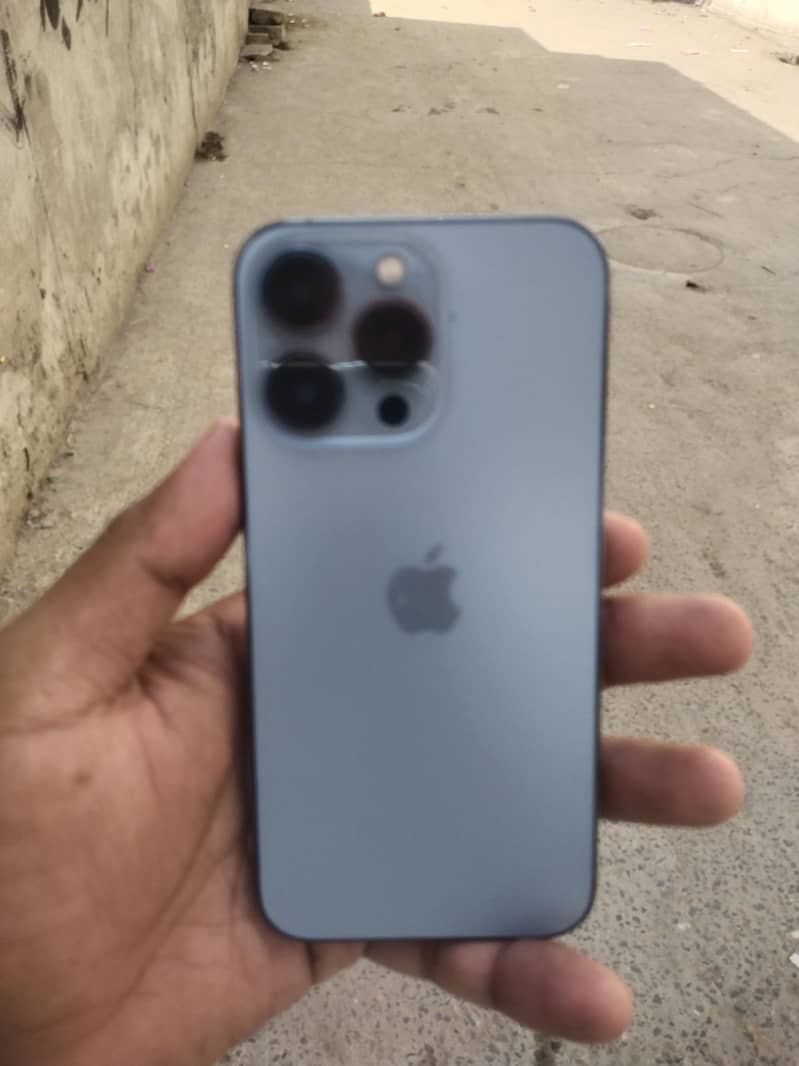 Apple iPhone 13 Pro 4