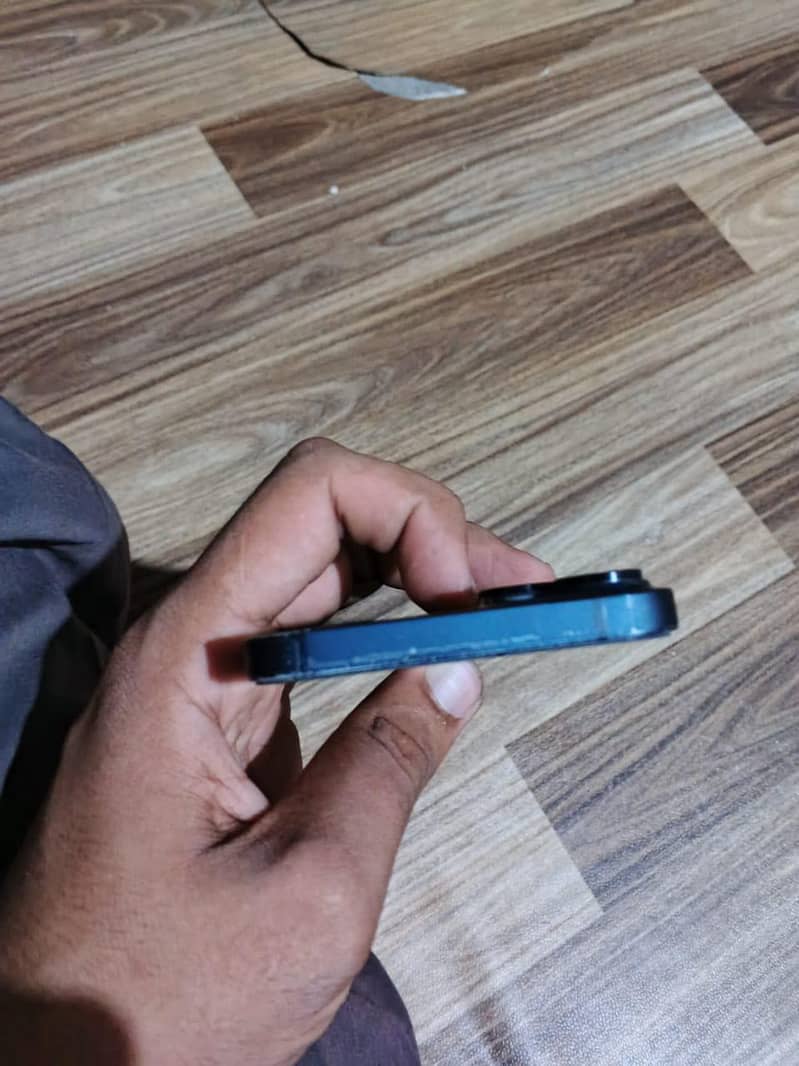 Apple iPhone 14 plus 3