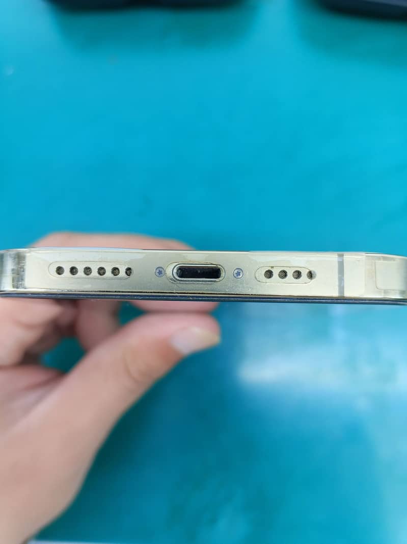 Apple iPhone 13 Pro Max 3